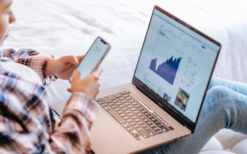 woman with laptop